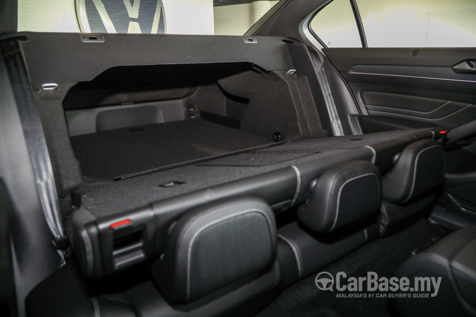 Volkswagen Passat B8.5 (2020) Interior