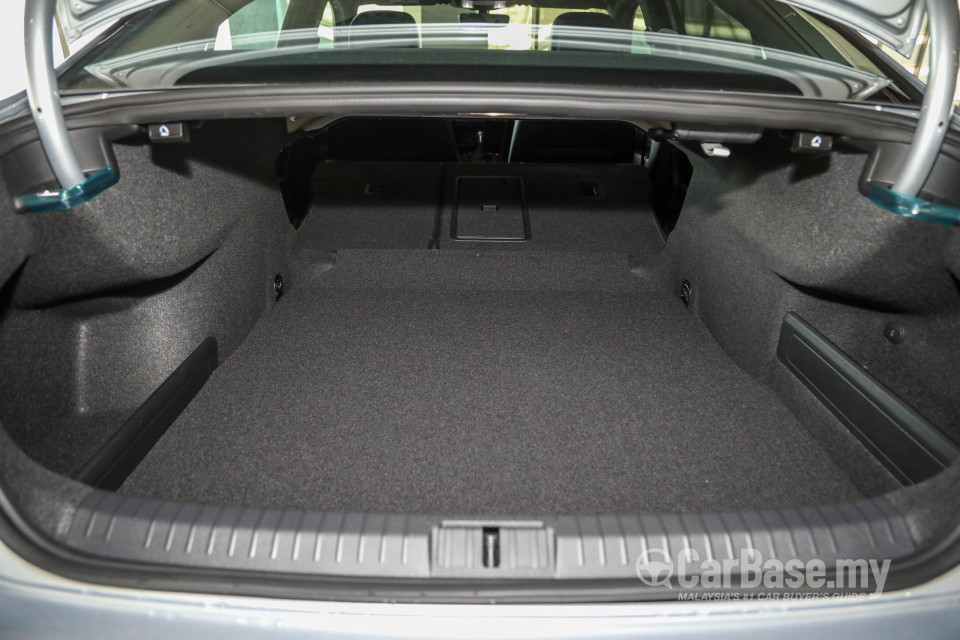 Volkswagen Passat B8.5 (2020) Interior