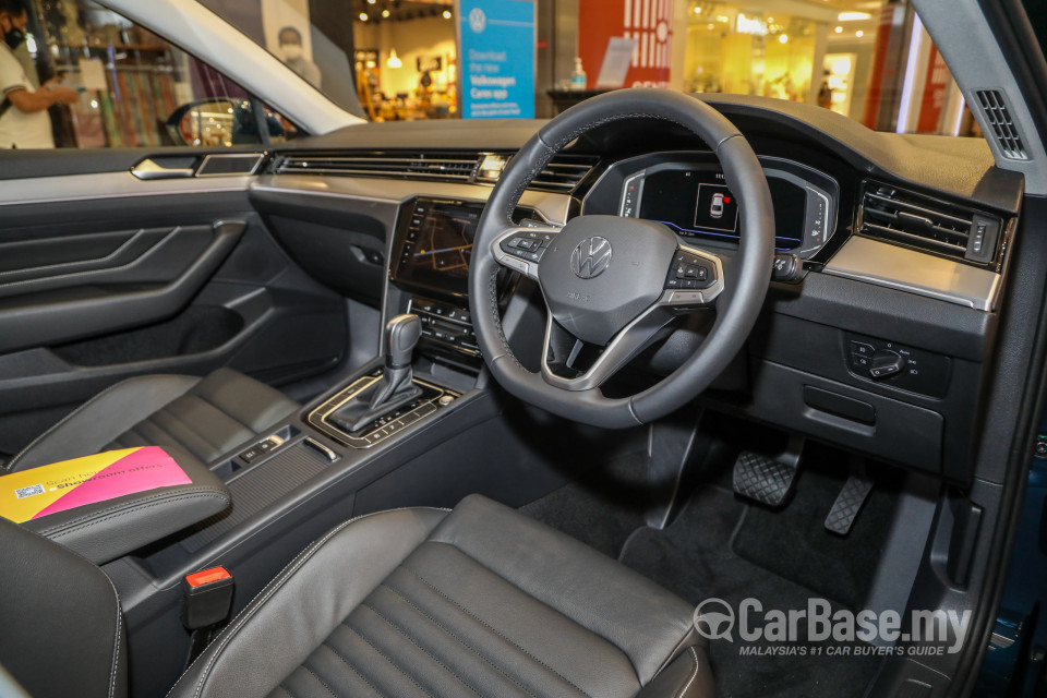 Volkswagen Passat B8.5 (2020) Interior