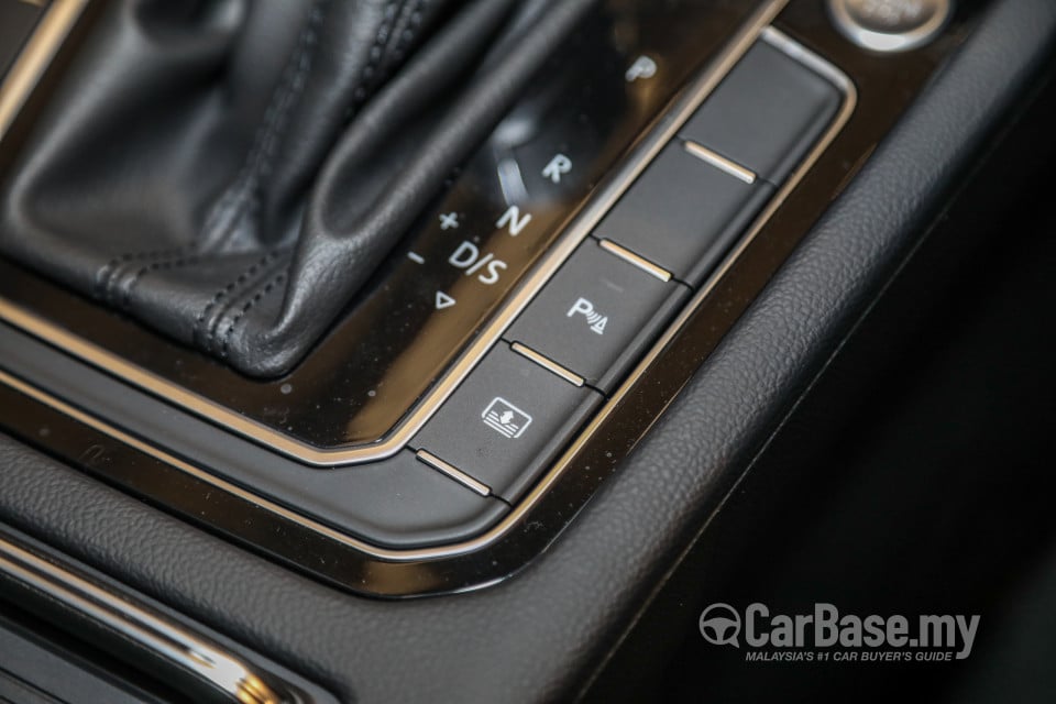 Volkswagen Passat B8.5 (2020) Interior