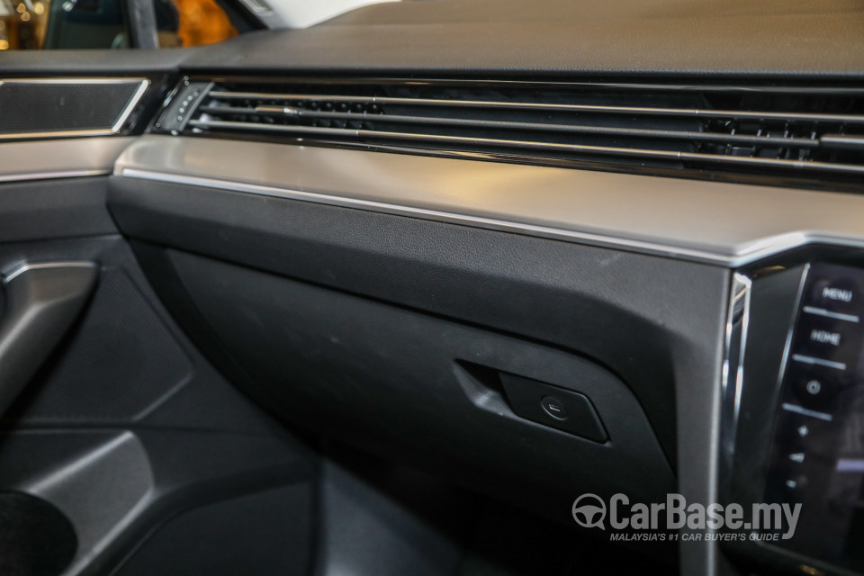 Volkswagen Passat B8.5 (2020) Interior
