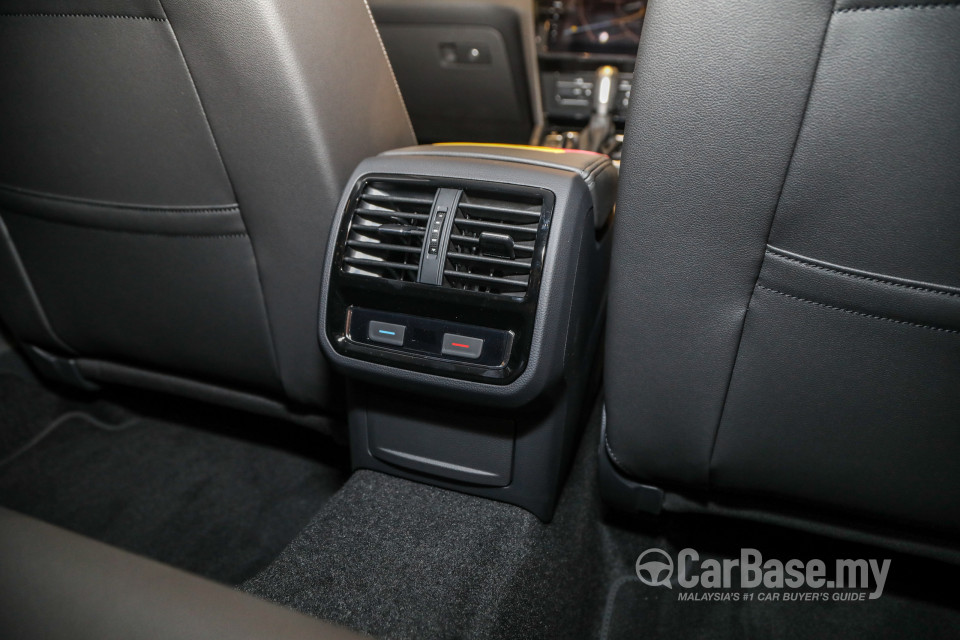 Volkswagen Passat B8.5 (2020) Interior