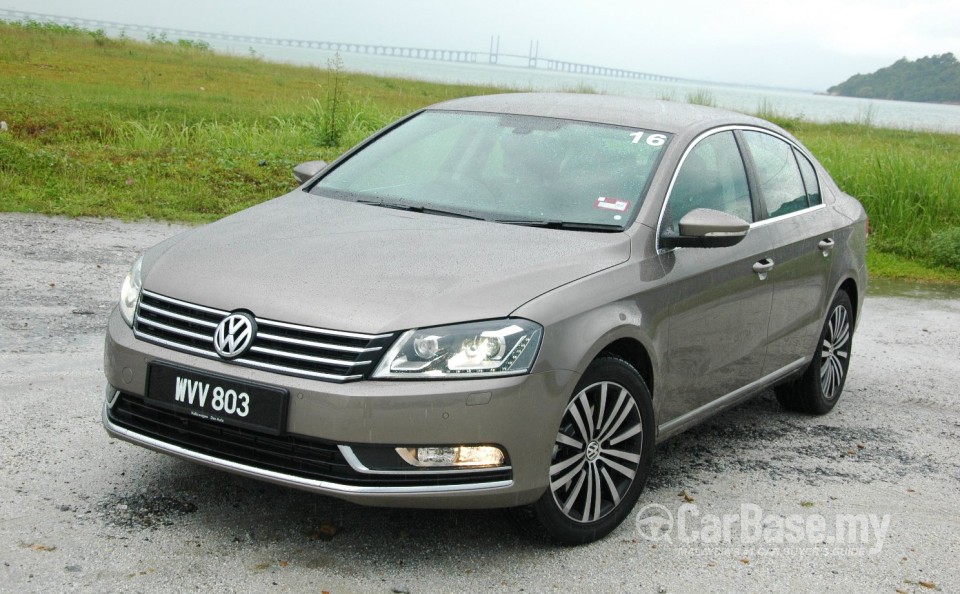Volkswagen Passat B7 (2011) Exterior