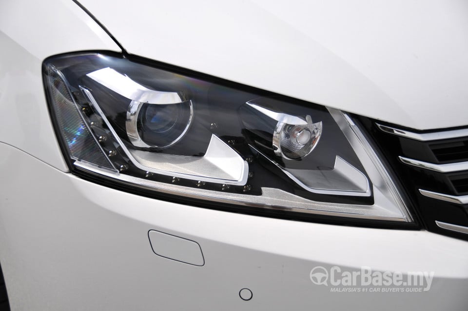 Volkswagen Passat B7 (2011) Exterior