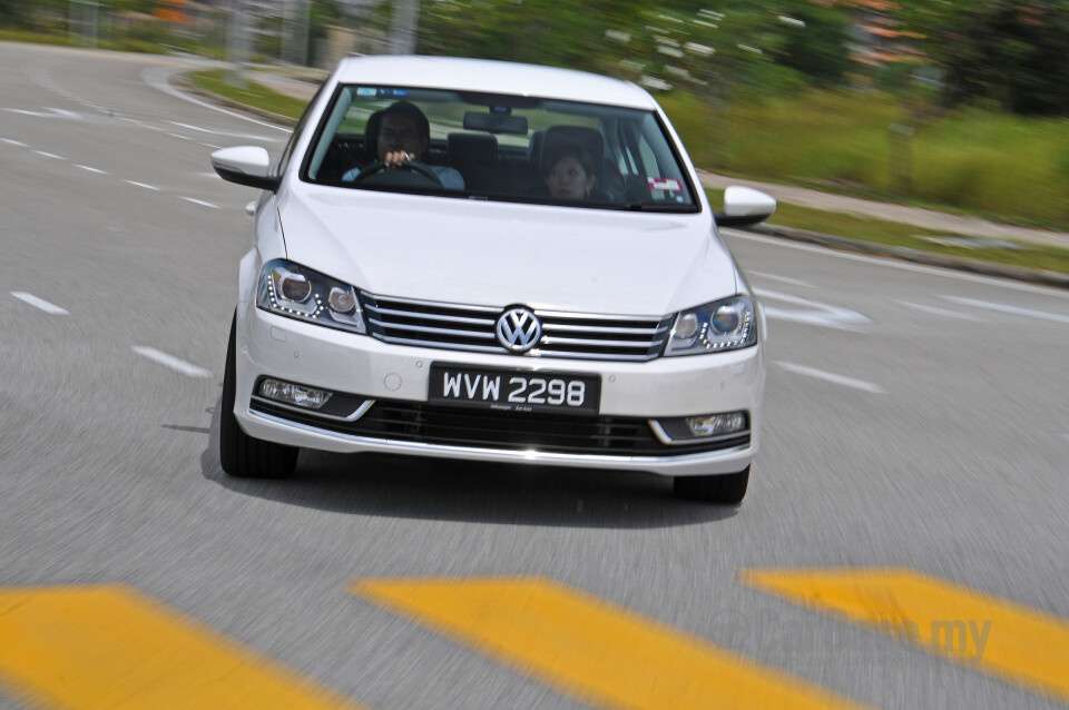 Proton Perdana P4-90B (2016) Exterior