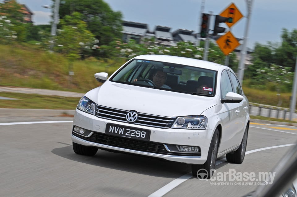 Volkswagen Passat B7 (2011) Exterior