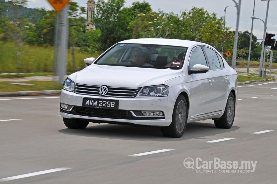 Volkswagen Passat B7 (2011) Exterior