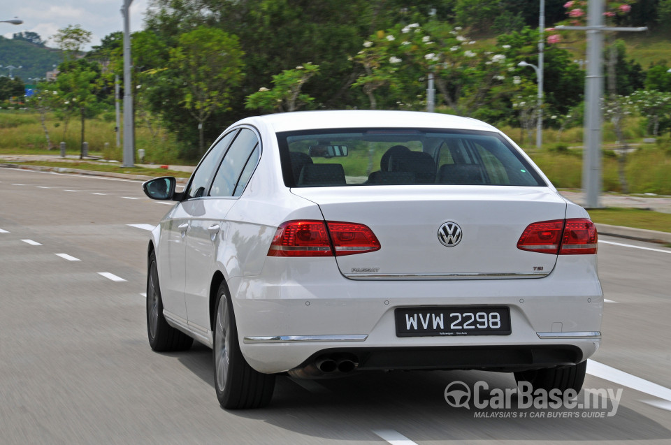 Volkswagen Passat B7 (2011) Exterior