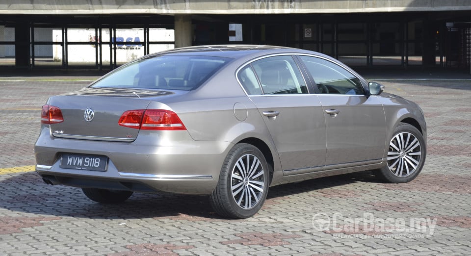 Volkswagen Passat B7 (2011) Exterior