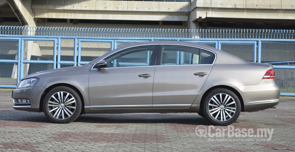 Volkswagen Passat B7 (2011) Exterior