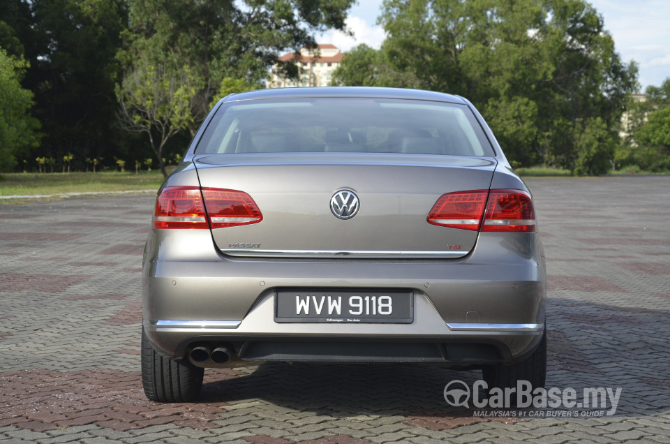 Volkswagen Passat B7 (2011) Exterior