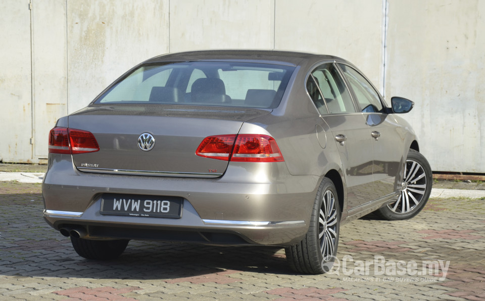 Volkswagen Passat B7 (2011) Exterior