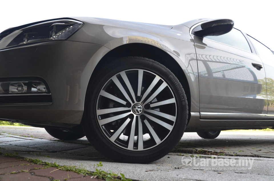 Volkswagen Passat B7 (2011) Exterior