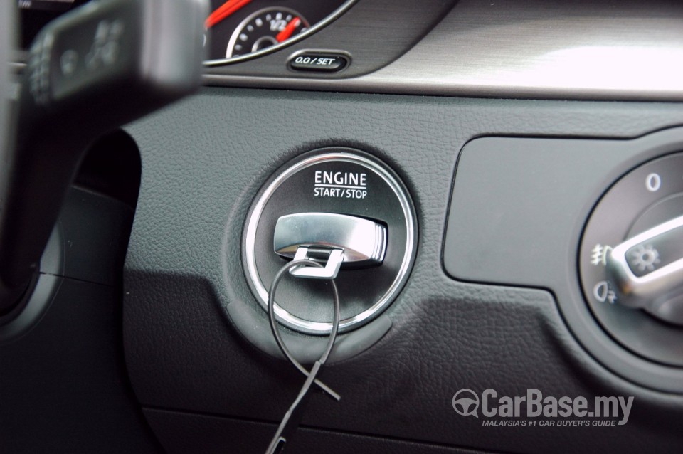 Volkswagen Passat B7 (2011) Interior