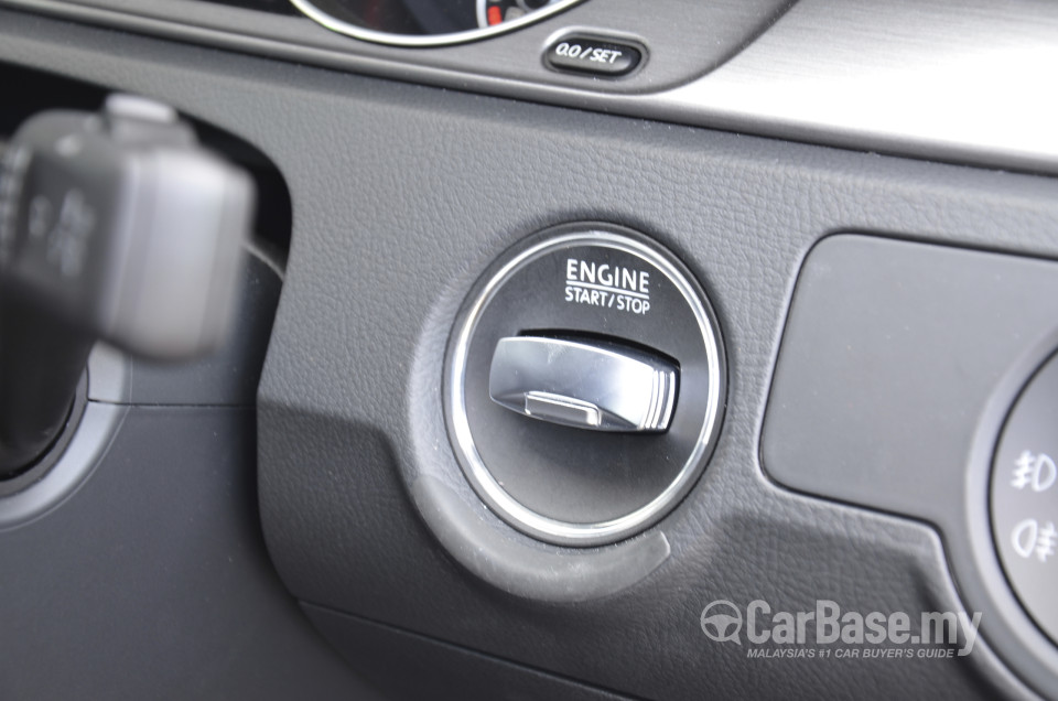 Volkswagen Passat B7 (2011) Interior