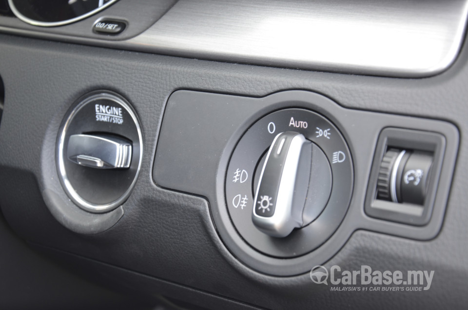 Volkswagen Passat B7 (2011) Interior