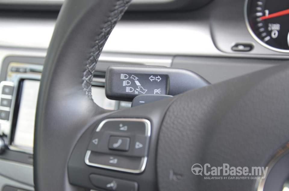 Volkswagen Passat B7 (2011) Interior