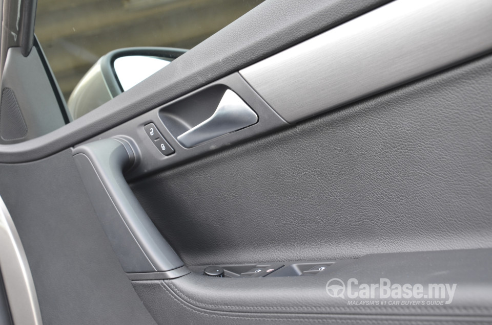 Volkswagen Passat B7 (2011) Interior