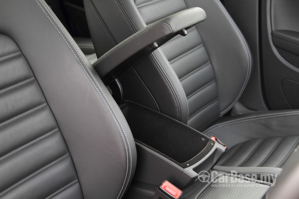 Volkswagen CC Mk1 Facelift (2009) Interior