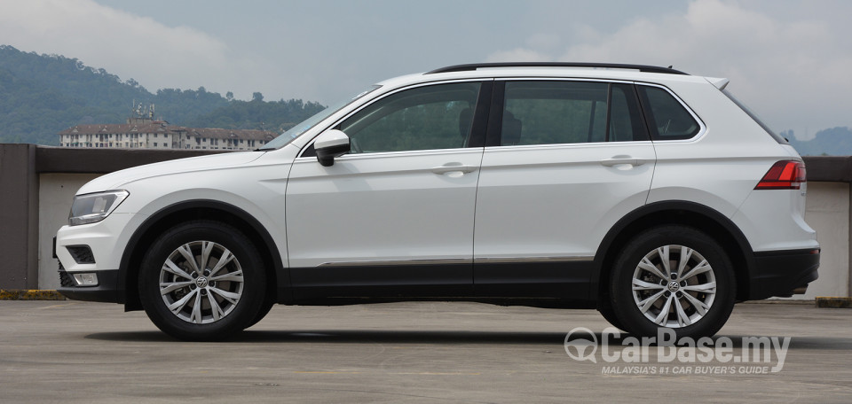 Volkswagen Tiguan Mk2 (2017) Exterior