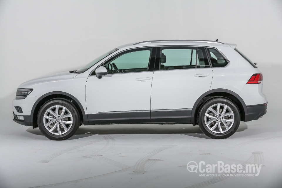 Volkswagen Tiguan Mk2 (2017) Exterior
