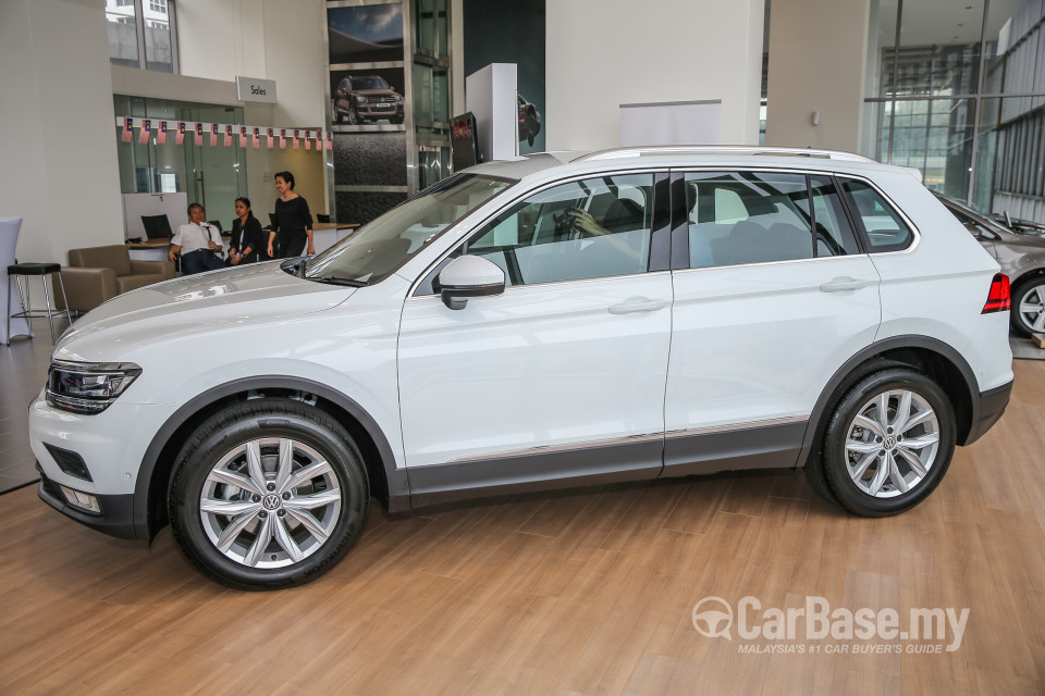 Volkswagen Tiguan Mk2 (2017) Exterior