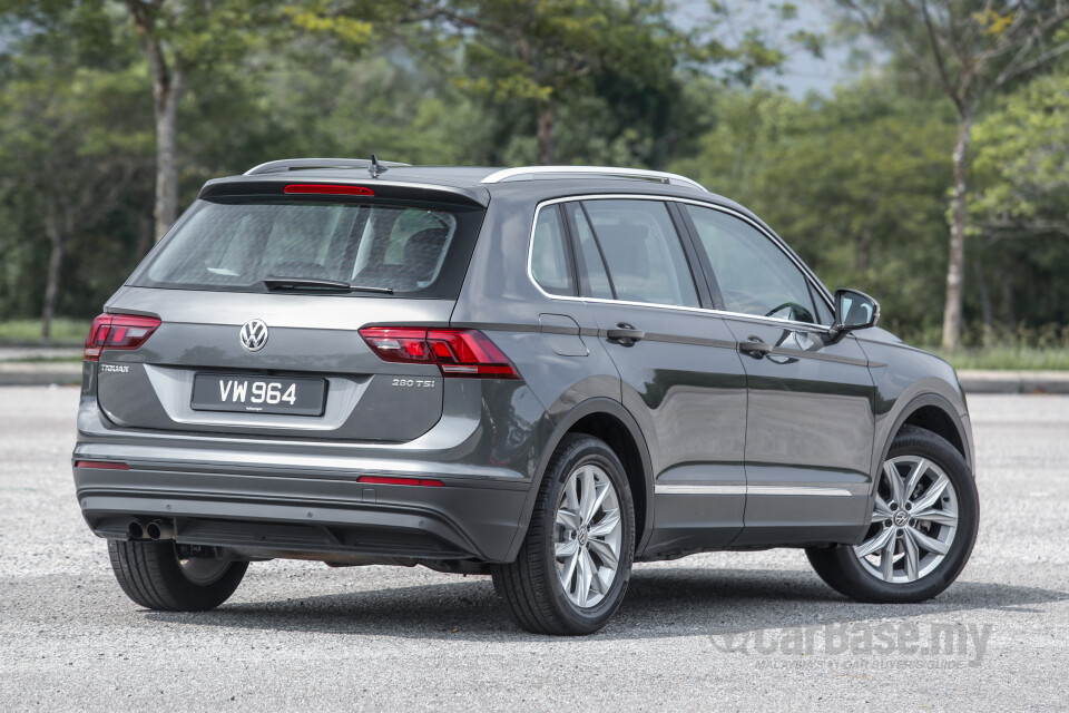 Proton Perdana P4-90B (2016) Exterior