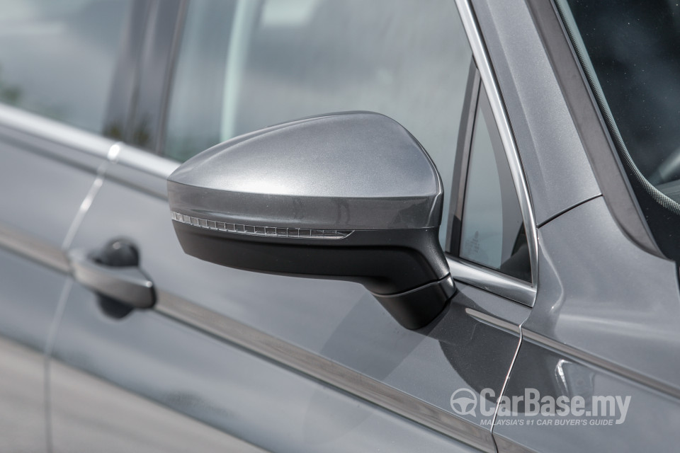 Volkswagen Tiguan Mk2 (2017) Exterior