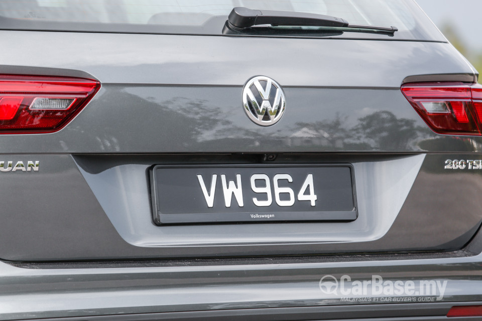 Volkswagen Tiguan Mk2 (2017) Exterior