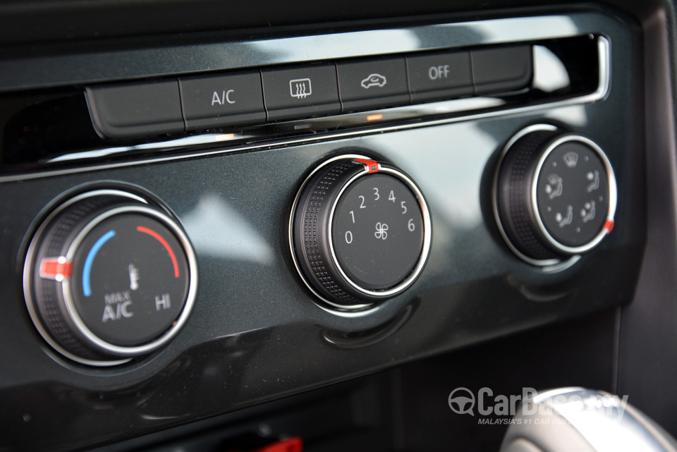 Volkswagen Tiguan Mk2 (2017) Interior