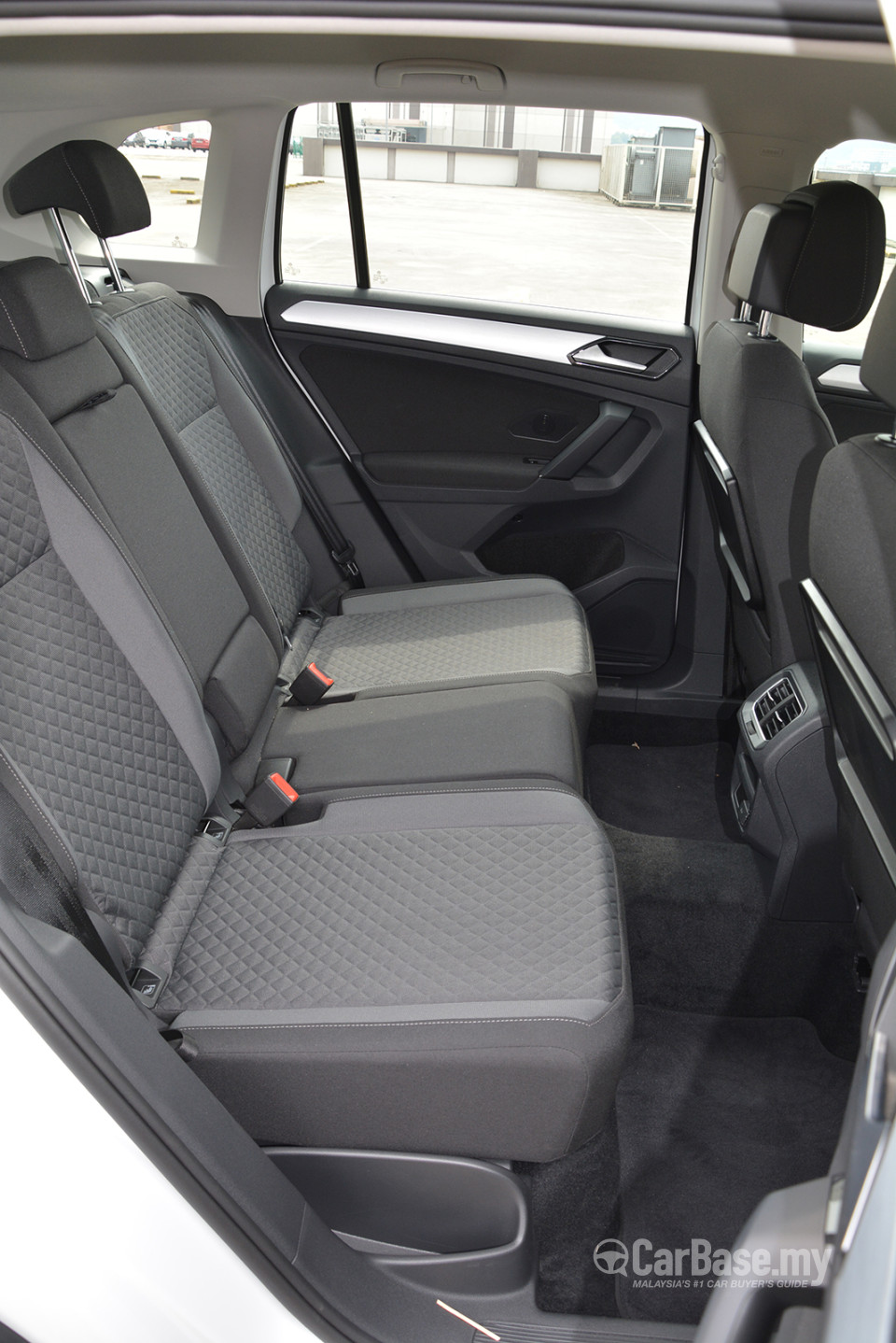 Volkswagen Tiguan Mk2 (2017) Interior