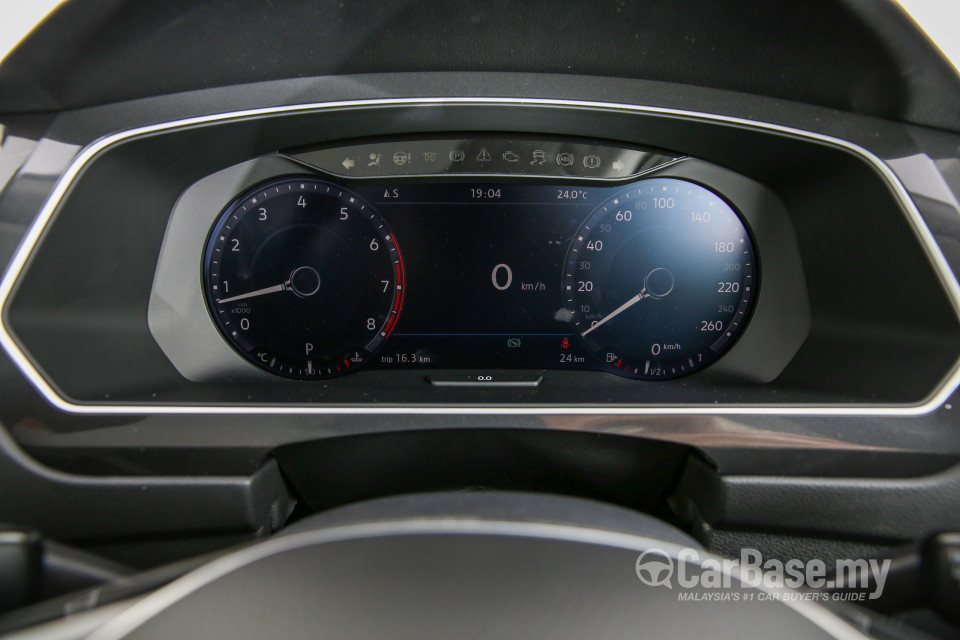 Volkswagen Tiguan Mk2 (2017) Interior