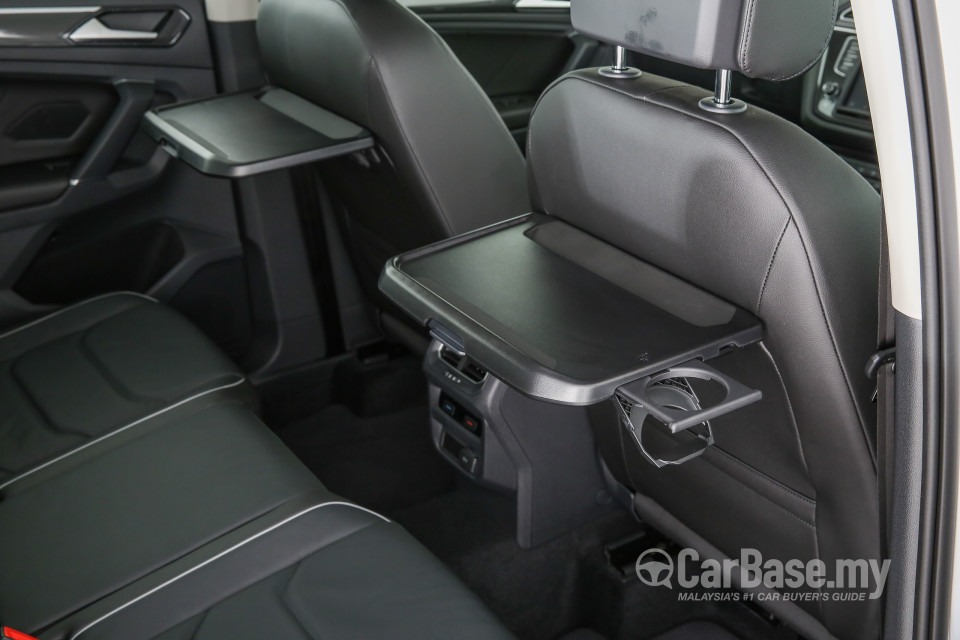 Volkswagen Tiguan Mk2 (2017) Interior