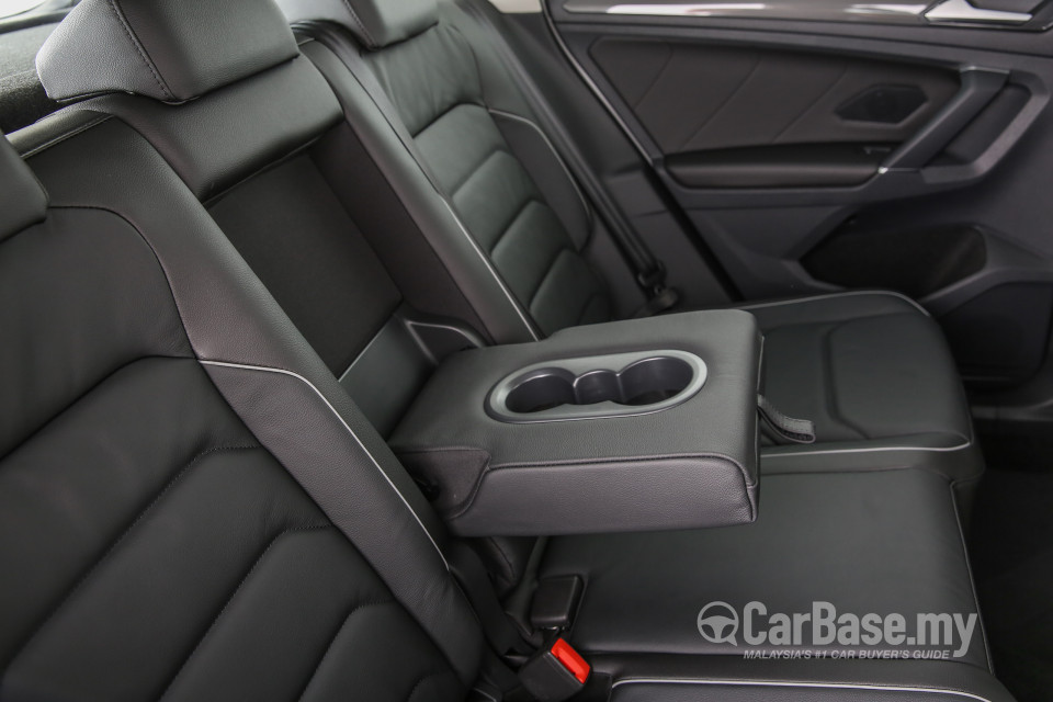 Volkswagen Tiguan Mk2 (2017) Interior