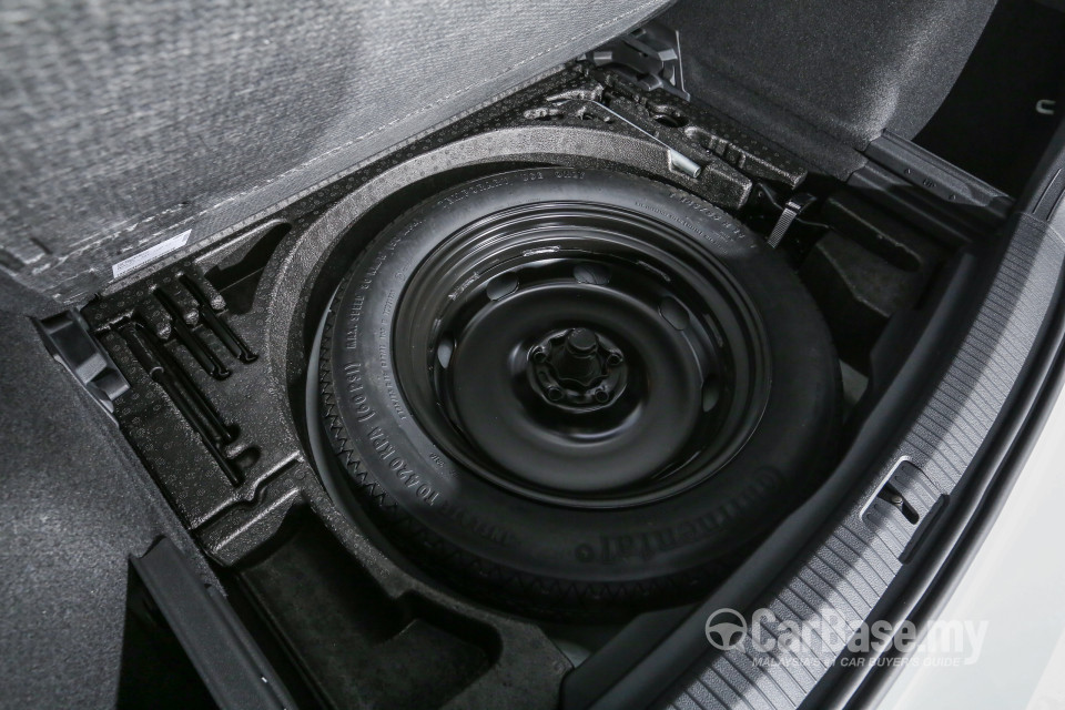 Volkswagen Tiguan Mk2 (2017) Interior