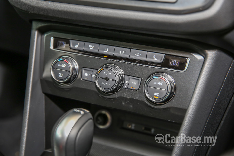 Volkswagen Tiguan Mk2 (2017) Interior