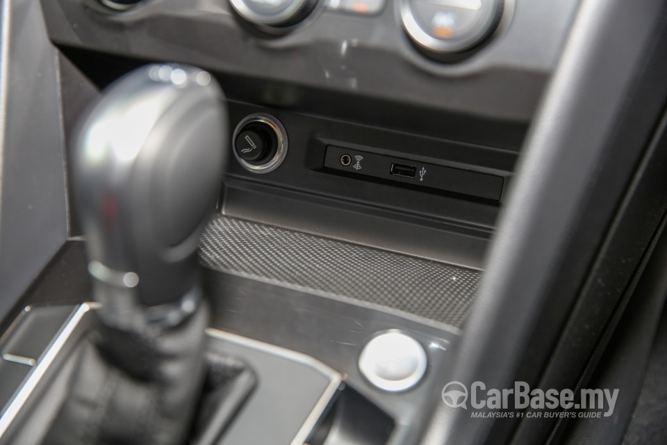 Volkswagen Tiguan Mk2 (2017) Interior