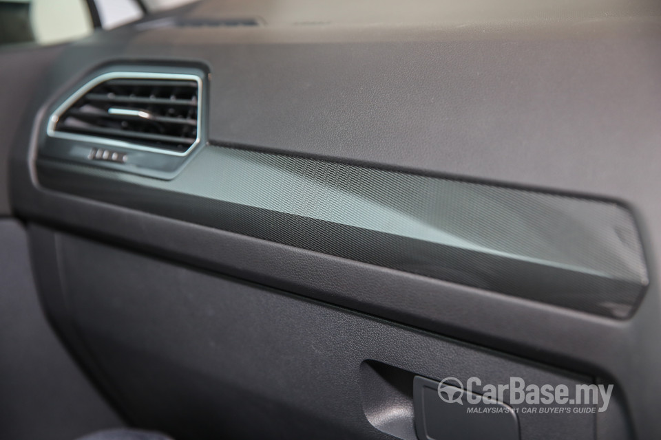 Volkswagen Tiguan Mk2 (2017) Interior