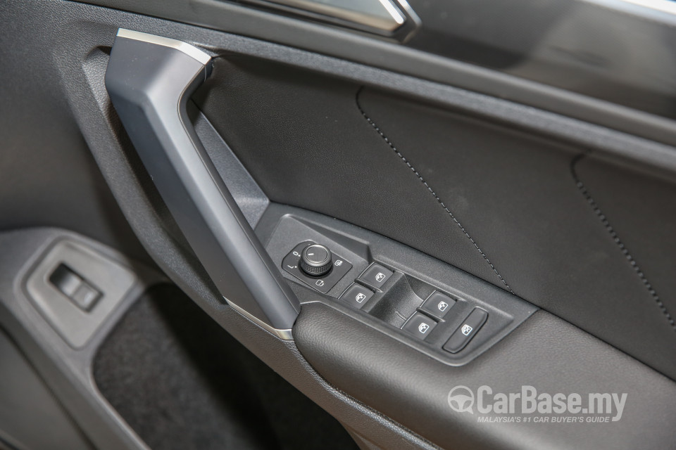 Volkswagen Tiguan Mk2 (2017) Interior