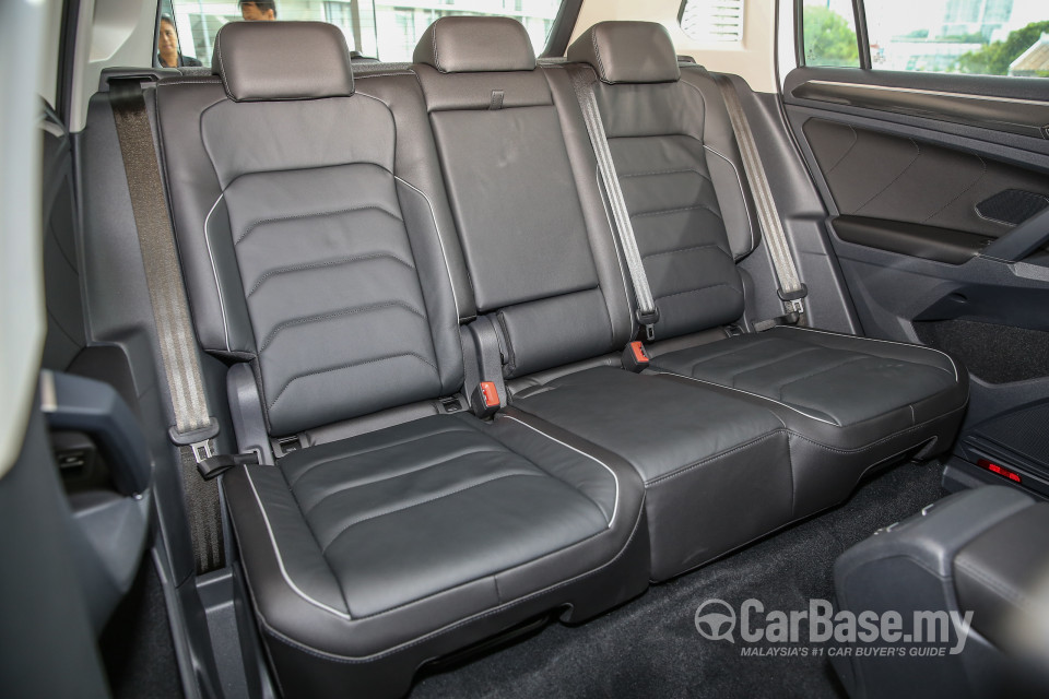 Volkswagen Tiguan Mk2 (2017) Interior