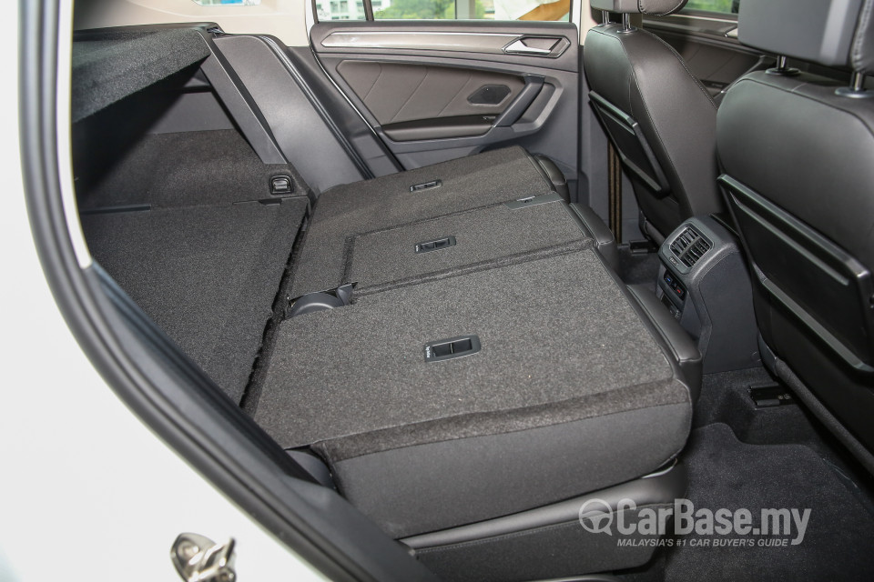 Volkswagen Tiguan Mk2 (2017) Interior