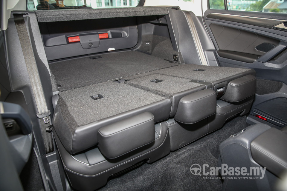 Volkswagen Tiguan Mk2 (2017) Interior