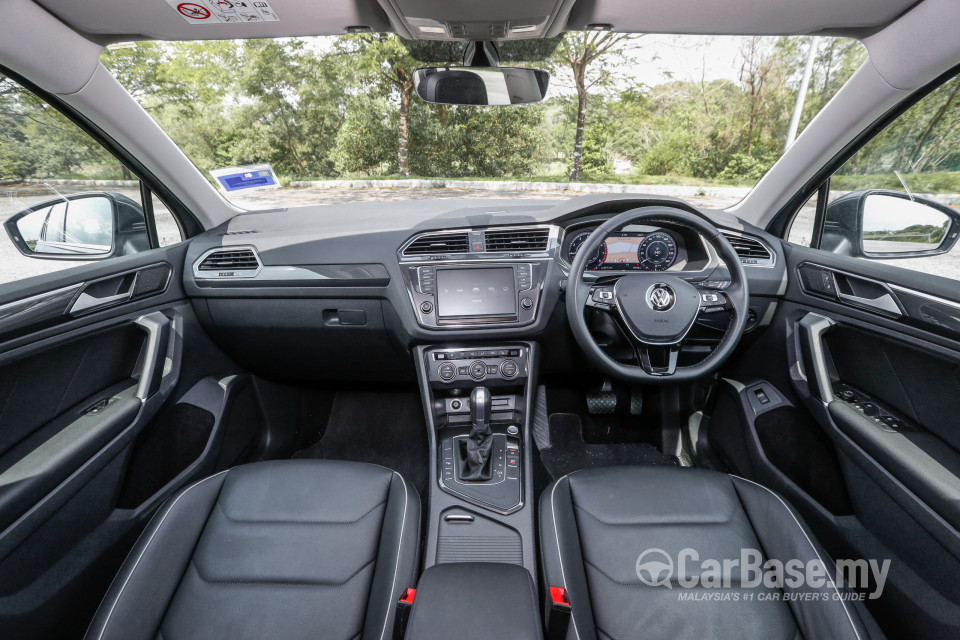 Volkswagen Tiguan Mk2 (2017) Interior