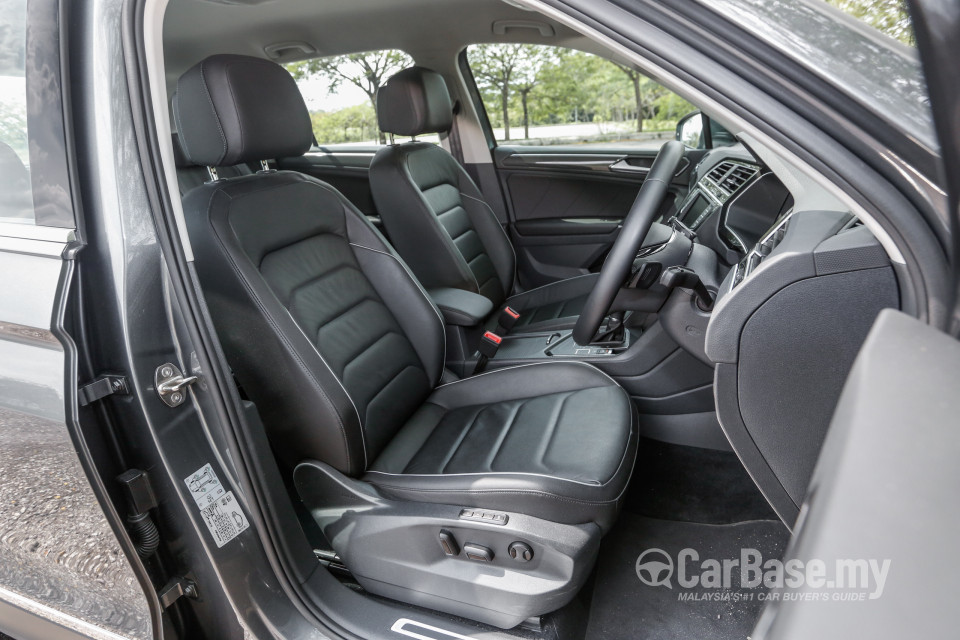 Volkswagen Tiguan Mk2 (2017) Interior
