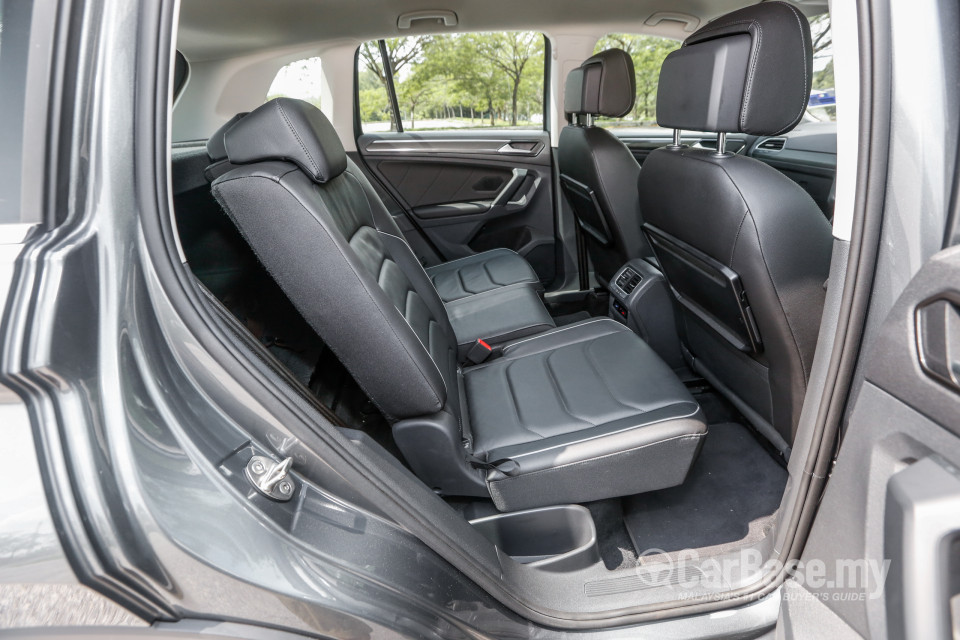 Volkswagen Tiguan Mk2 (2017) Interior