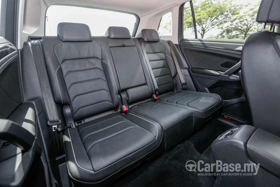 Volkswagen Tiguan Mk2 (2017) Interior