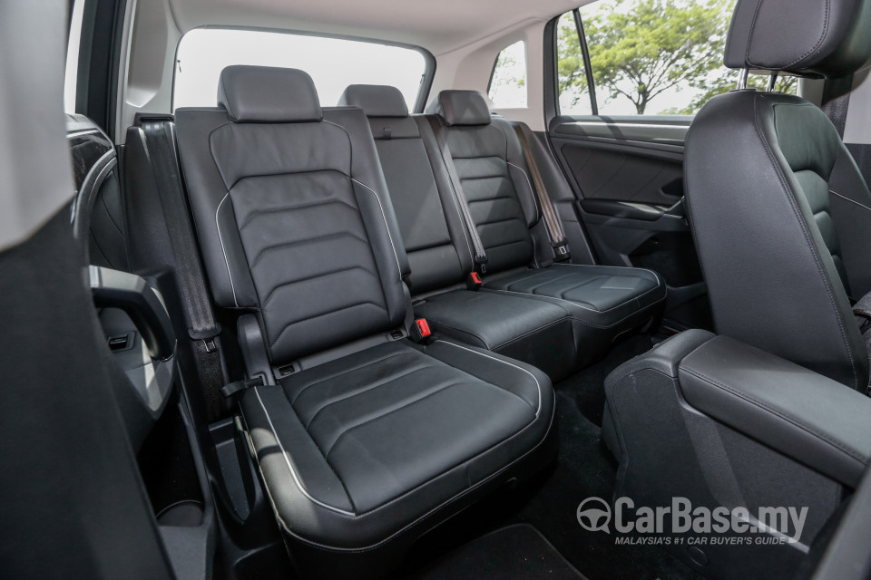 Volkswagen Tiguan Mk2 (2017) Interior