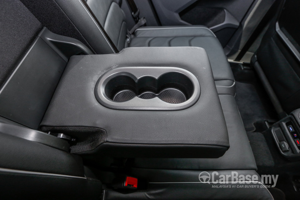 Volkswagen Tiguan Mk2 (2017) Interior