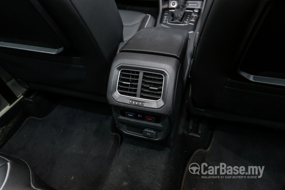Volkswagen Tiguan Mk2 (2017) Interior