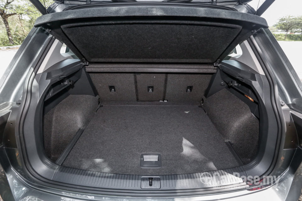 Volkswagen Tiguan Mk2 (2017) Interior